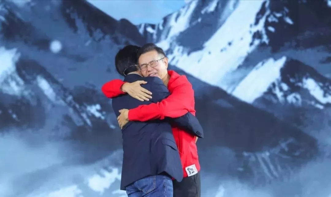 1574153706429349.jpg 640.webp (4).jpg